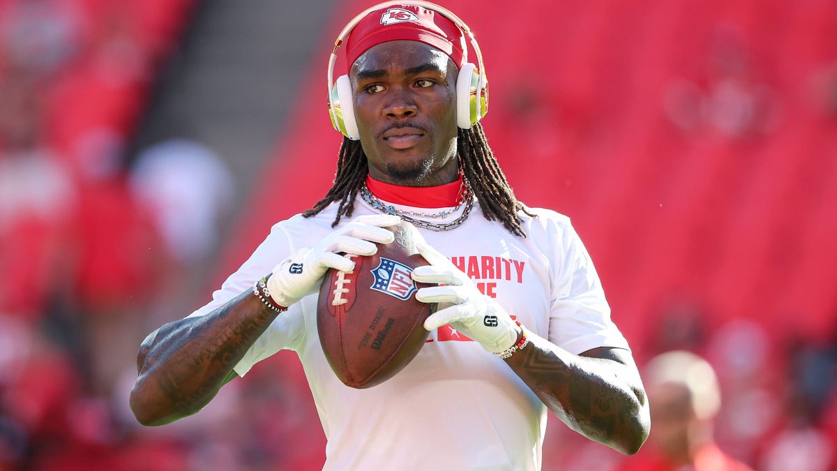 August 22, 2025: Kansas City Chiefs wide receiver Rashee Rice (4) warms up before an NFL, American Football Herren, USA preseason football game against the Chicago Bearsat GEHA Field at Arrowhead S...