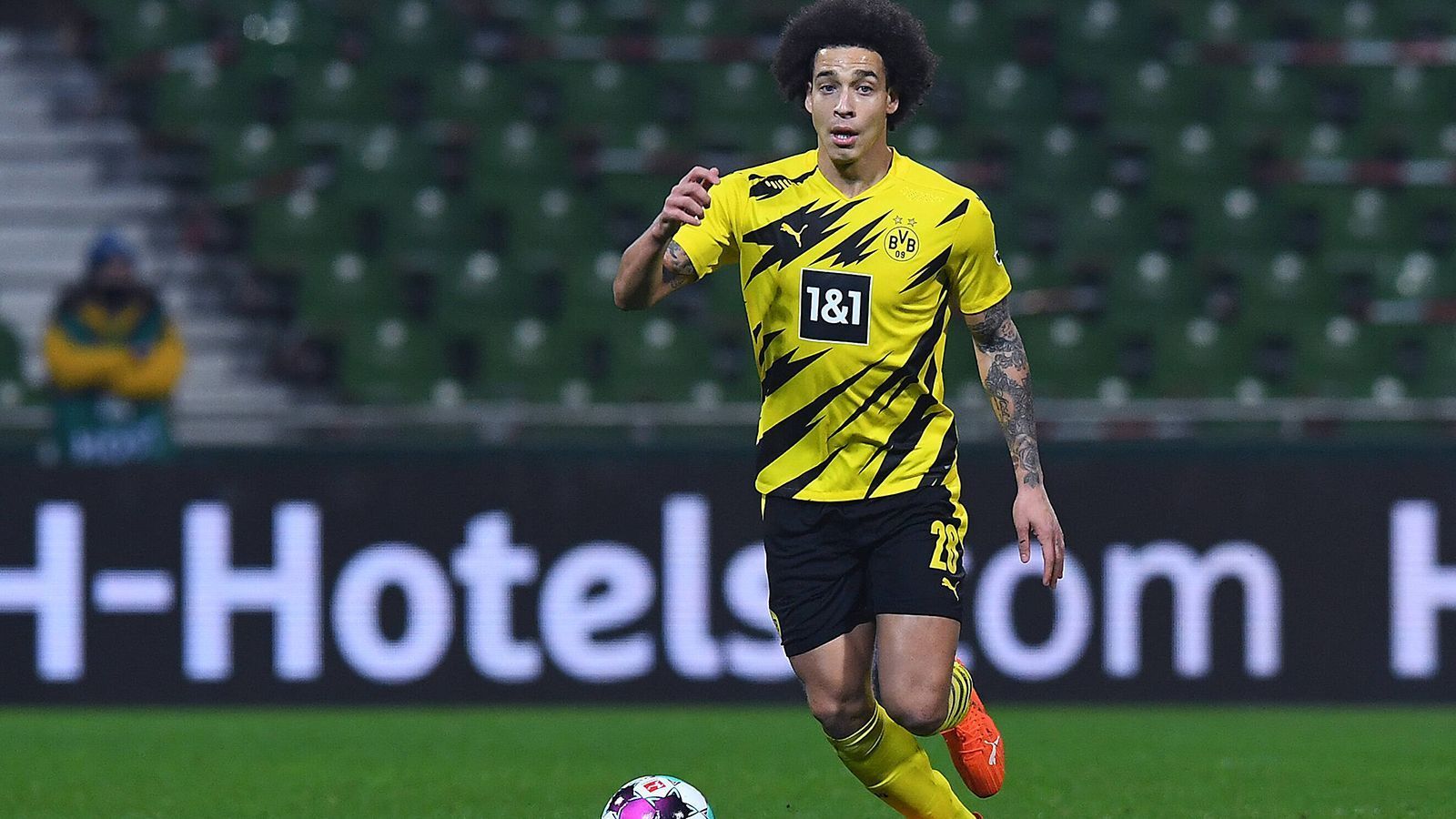 
                <strong>Die beste Passquote</strong><br>
                1. Platz: Axel Witsel (Borussia Dortmund) - 94,6%2. Platz: Nico Elvedi (Borussia Mönchengladbach) - 94,5%3. Platz: Manuel Akanji (Borussia Dortmund) - 93,2%
              