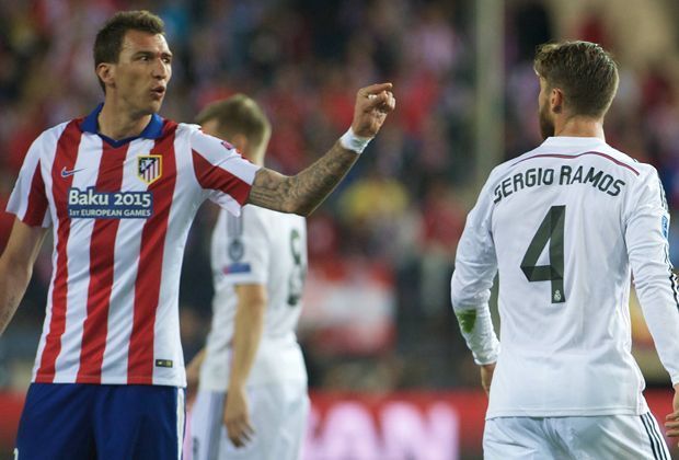 
                <strong>Mario Manduzukic vs Sergio Ramos</strong><br>
                Und Mandzukic ist wieder auf 180. Er legt sich erneut mit Sergio Ramos an. Das kann ein Rückspiel werden.
              