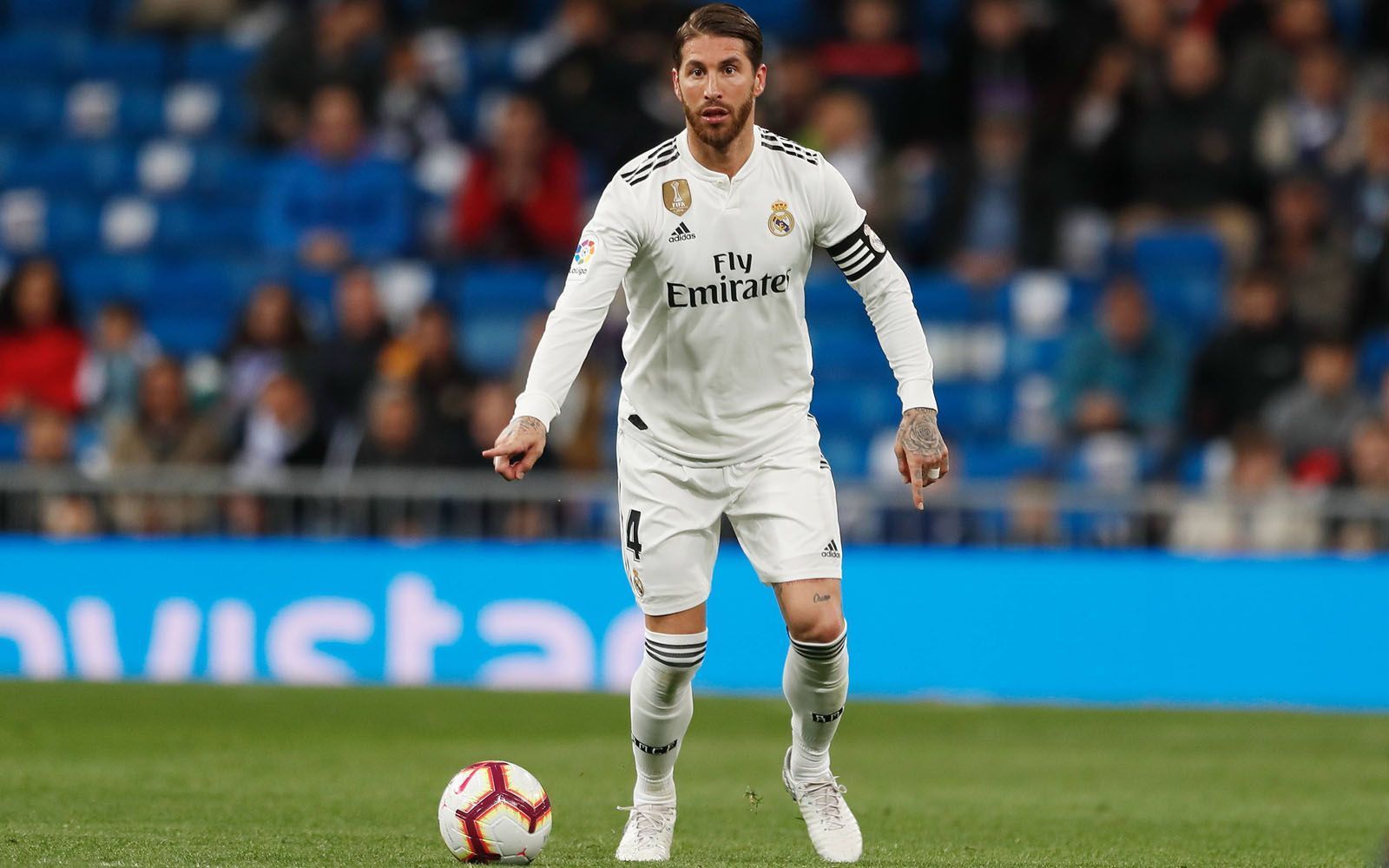 
                <strong>Sergio Ramos</strong><br>
                Der Real-Kapitän ist der dienstälteste Spieler im Kader, Ramos spielt seit 2005 für die Königlichen und hat noch zwei Jahre Vertrag, bis 2021. Auf die Robustheit, Zweikampfhärte und Kopfballstärke kann Real eigentlich nicht verzichten.    
              