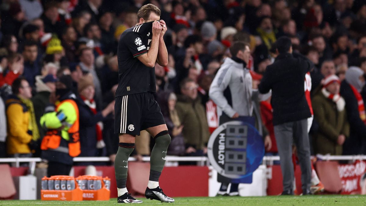 Arsenal v Bayern Munich 26 November 2025, London - UEFA Champions League - League Stage - Arsenal v Bayern Munich - Harry Kane of Bayern Munich reacts to defeat at the Emirates Stadium - Photo: Jac...