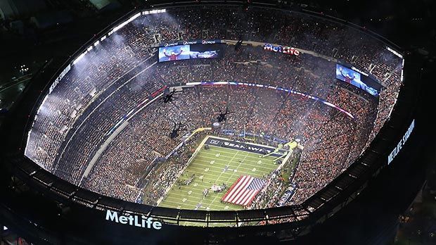 
                <strong>Broncos vs. Seahawks</strong><br>
                Das MetLife-Stadion in New Jersey ist restlos ausverkauft. Und auch das Wetter spielt mit. Von Schnee und Eis keine Spur. 
              