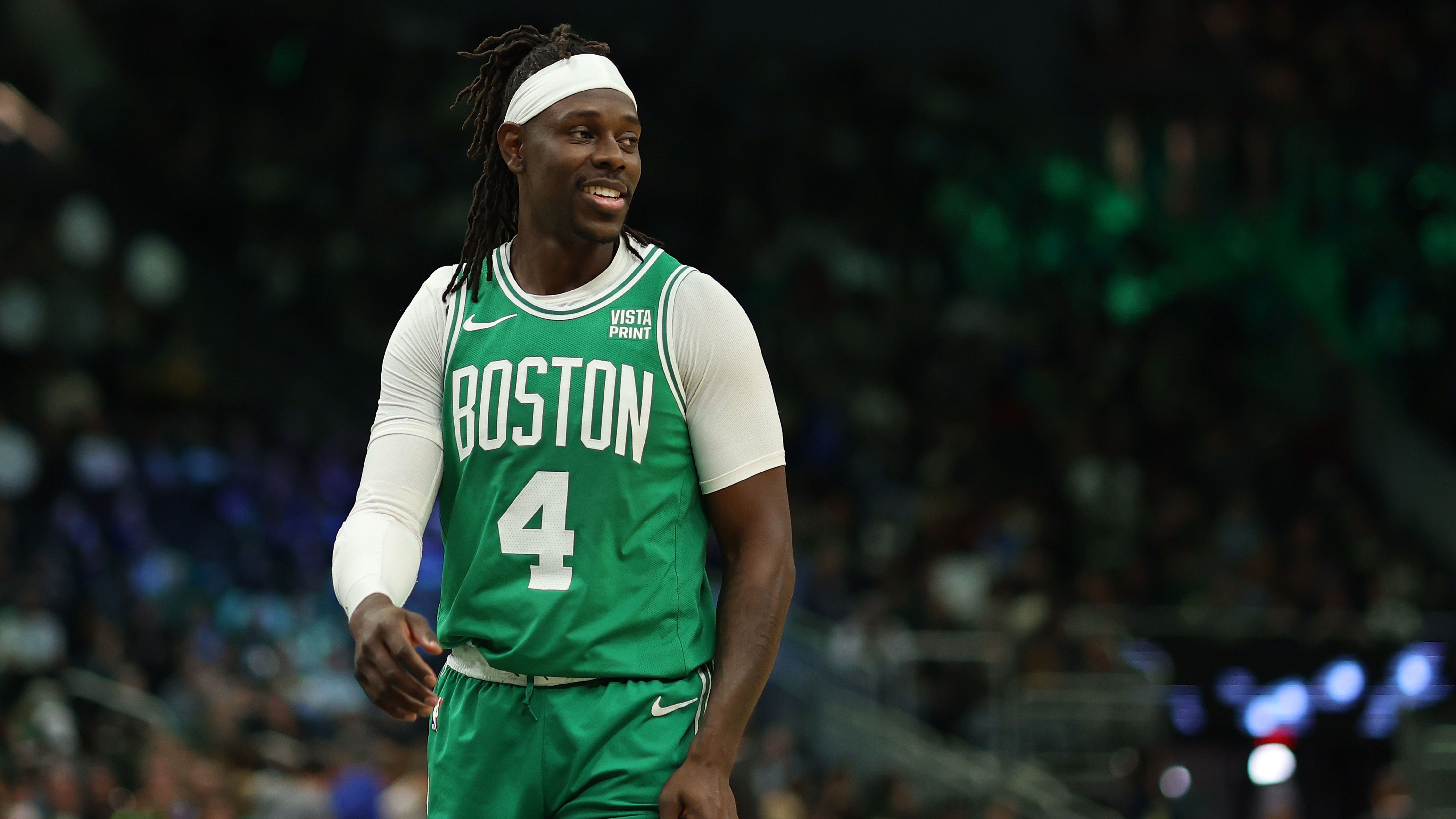 <strong>Jrue Holiday (Boston Celtics) - All-Defensive Second Team</strong><br>Durch seinen Wechsel nach Boston ist die Wahrscheinlichkeit sehr hoch, dass Holiday in dieser Saison seine zweite NBA-Championship gewinnen wird. Der ehemalige Milwaukee Buck passt perfekt zu den Kelten und spielt in der Defensive gewohnt stark. Ein fitter Holiday sollte immer in einem der All-Defensive Teams vertreten sein. Kaum ein Guard kann so gut gegen Bigs verteidigen wie er.