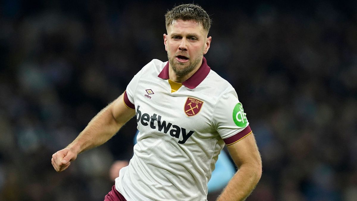 Manchester, England, 4th January 2025. Niclas Füllkrug of West Ham United during the Premier League match at the Etihad Stadium, Manchester. Picture credit should read: Andrew Yates Sportimage EDIT...