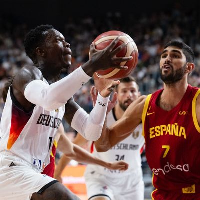Dennis Schröder (l)