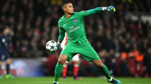 
                <strong>Alphonse Areola (Paris St. Germain)</strong><br>
                Nachdem Alphonse Areola im Sommer 2016 nach einer Leihe von Villarreal zu PSG zurückkehrte, machte er dem bisherigen Stammtorhüter Kevin Trapp monatelang das Leben schwer und zahlreiche Spiele in allen Wettbewerben. Bis zum Jahresanfang 2017 gab es ein reges Wechselspiel zwischen Areola und dem früheren Frankfurter - dann setzte sich Trapp endgültig durch. Doch mit dem 24-jährigen Areola hat Paris einen mehr als nur soliden Backup und Trapp einen Konkurrenten, den er wohl auch in Zukunft in Schach halten muss, denn der Vertrag des Herausforderers läuft noch bis 2019. Das Torwart-Duell dürfte also auch in den kommenden Monaten weitergehen, mit offenem Ende.
              