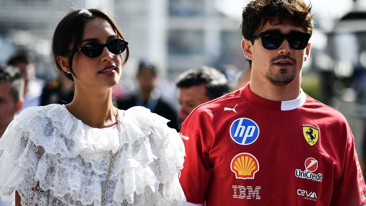 Alexandra Saint Mleux mit Ferrari-Fahrer Charles Leclerc
