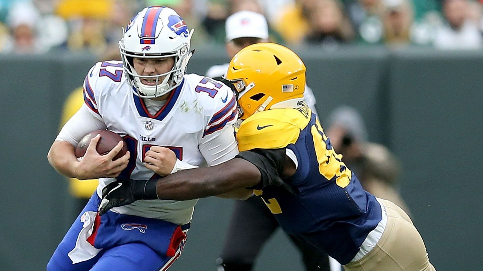 
                <strong>Verlierer: Josh Allen</strong><br>
                Der Rookie geht durch eine schwierige Phase, eine Woche nach einer guten Leistung erlebt er gegen die Green Bay Packers ein Desaster. Beim 0:22 bringt er weniger als die Hälfte seiner Versuche an den Mann, wirft zwei Interceptions und wird sieben Mal gesackt. Eine harte Lehrzeit.
              