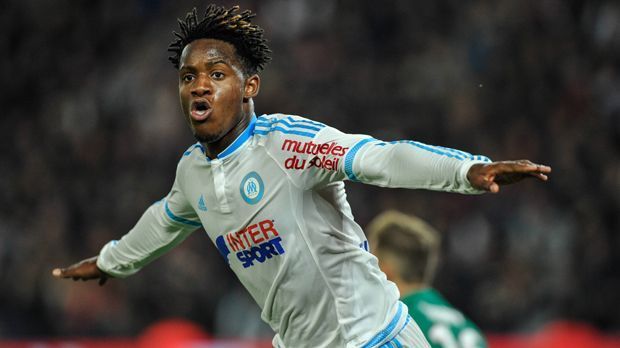 
                <strong>Michy Batshuayi (Olympique Marseille)</strong><br>
                Michy Batshuayi (Olympique Marseille): Er ist der Top-Torschütze der laufenden Saison in der Ligue 1. Mit acht Treffern steht der Belgier vor Zlatan Ibrahimovic und Edinson Cavani, die beide bislang jeweils sieben Tore für Paris Saint-Germain erzielen.
              