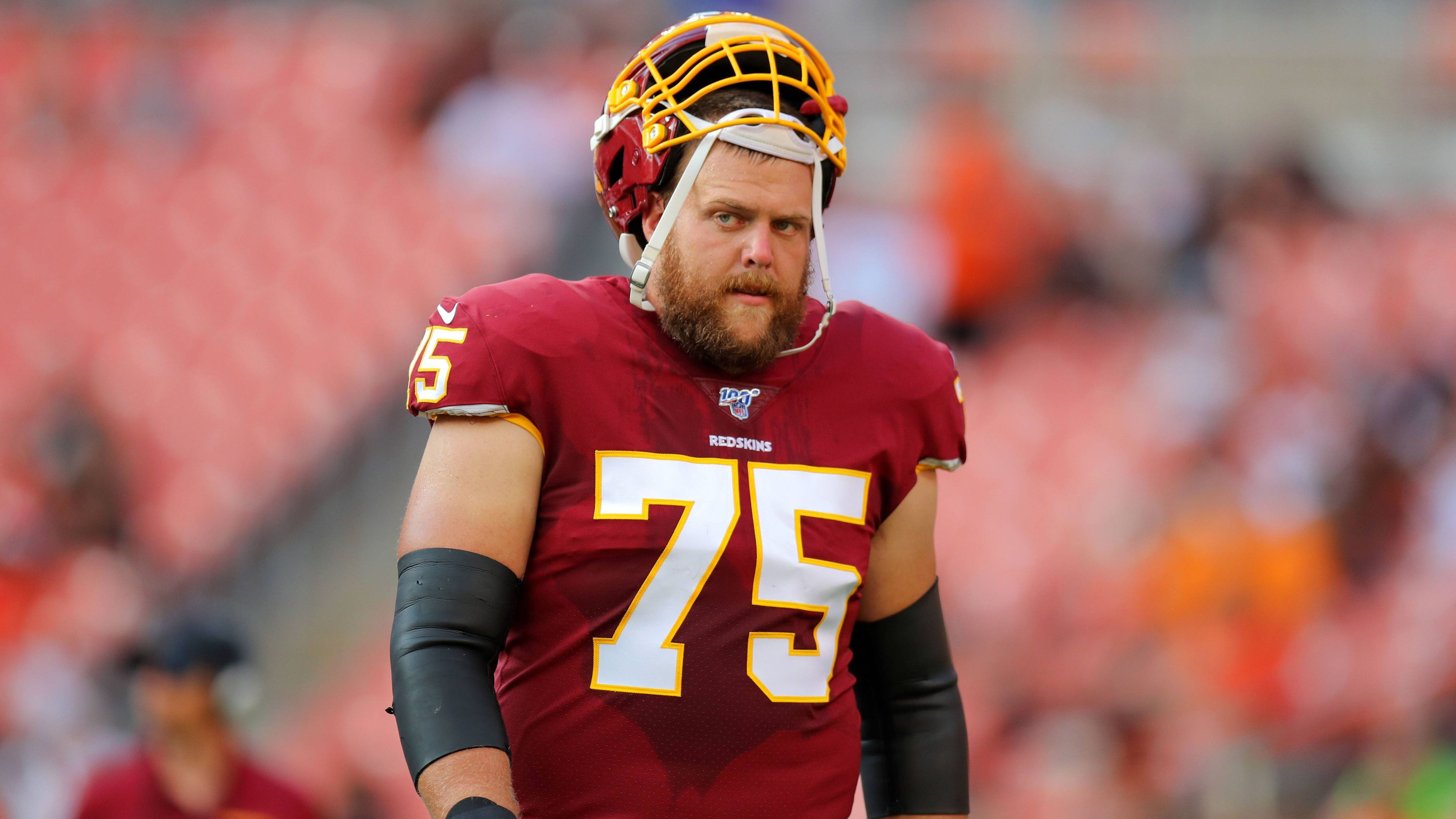 
                <strong>FIX: Washington Redskins</strong><br>
                Die Washington Redskins binden Guard Brandon Scherff mit dem Franchise Tag. Wegen der Fifth-Year-Option kassierte der Erstrundenpick von 2015 zuletzt 12,5 Millionen US-Dollar, unter dem Tag werden es in der kommenden Saison dann 16,102 Millionen US-Dollar sein.
              