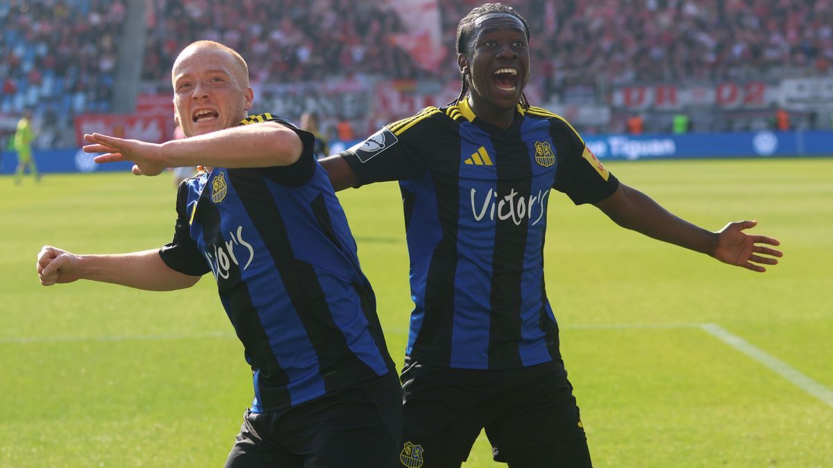 1. FC Saarbrücken v FC Energie Cottbus - 3. Liga