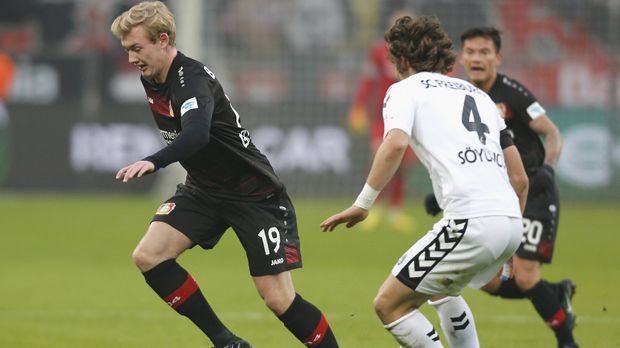 
                <strong>SC Freiburg – Bayer Leverkusen</strong><br>
                SC Freiburg – Bayer Leverkusen (Sonntag, ab 15 Uhr im Liveticker): Auch in Freiburg geht es um Europa. Dabei geht Aufsteiger Freiburg ohne Druck ins Spiel. Der Klassenverbleib ist klar, mit einem Sieg könnten die Breisgauer sogar Platz sechs behaupten. Bayer steckt genau zwischen internationalen Ambitionen und Abstiegskampf – und muss den Blick erst einmal nach unten richten. ran.de-Tipp: 2:1
              