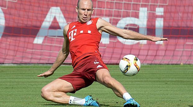 
                <strong>König der Transfererlöse: Arjen Robben</strong><br>
                Für Bayern Münchens Arjen Robben wurden bei seinen vier Vereinswechseln als Profi zusammengerechnet 82,3 Millionen Euro überwiesen - das ist Rekord für die Bundesliga. Weltweit liegt Angel di Maria mit 179 Millionen Euro vorne.
              
