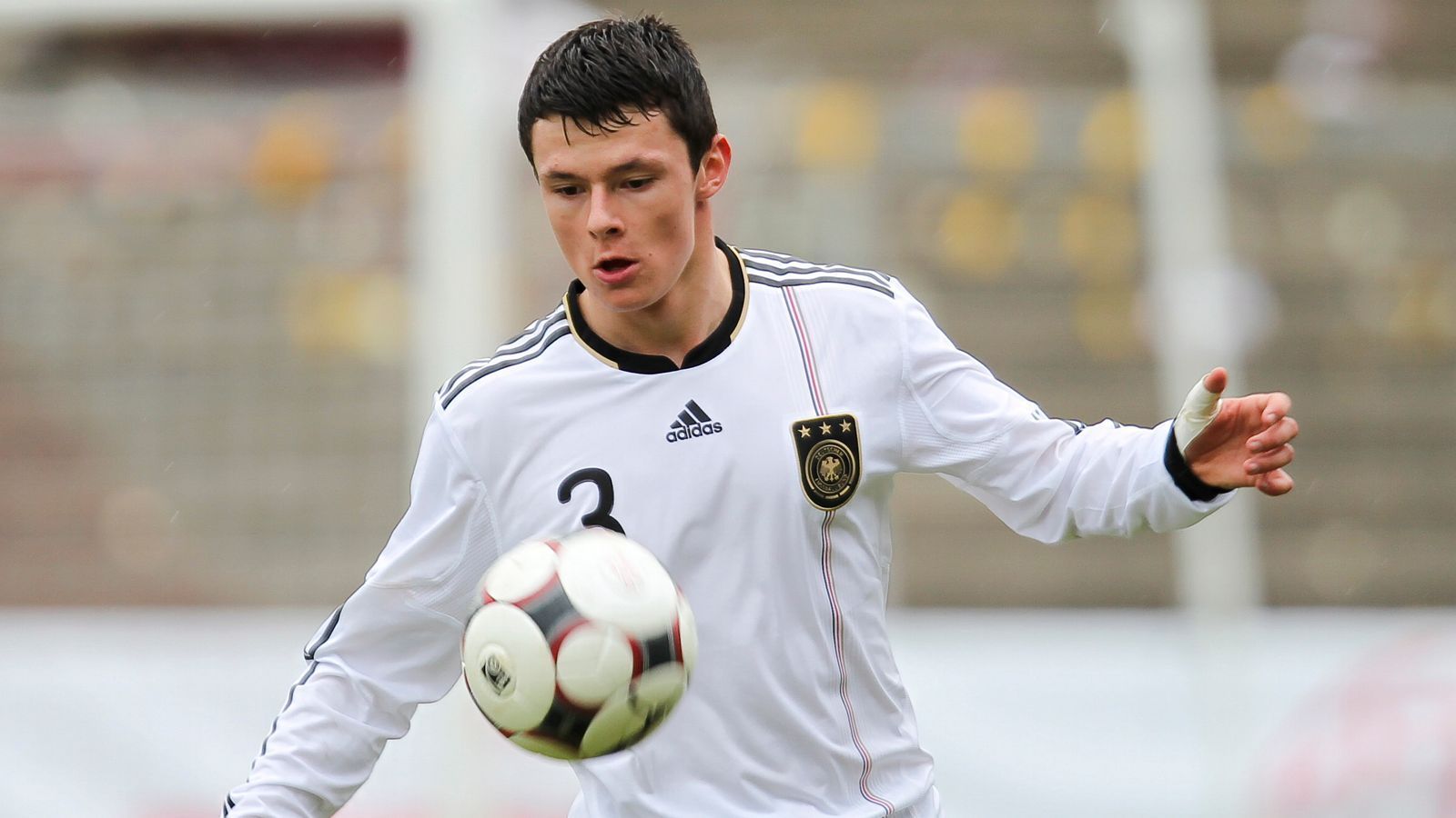 
                <strong>Nico Schulz</strong><br>
                U17-Debüt: 17.09.2009 U17-Spiele/-Tore: 12/0A-Nationalmannschaft-Debüt: 09.09.2018 A-Nationalmannschaft-Spiele/-Tore: 5/110.02.2013
              