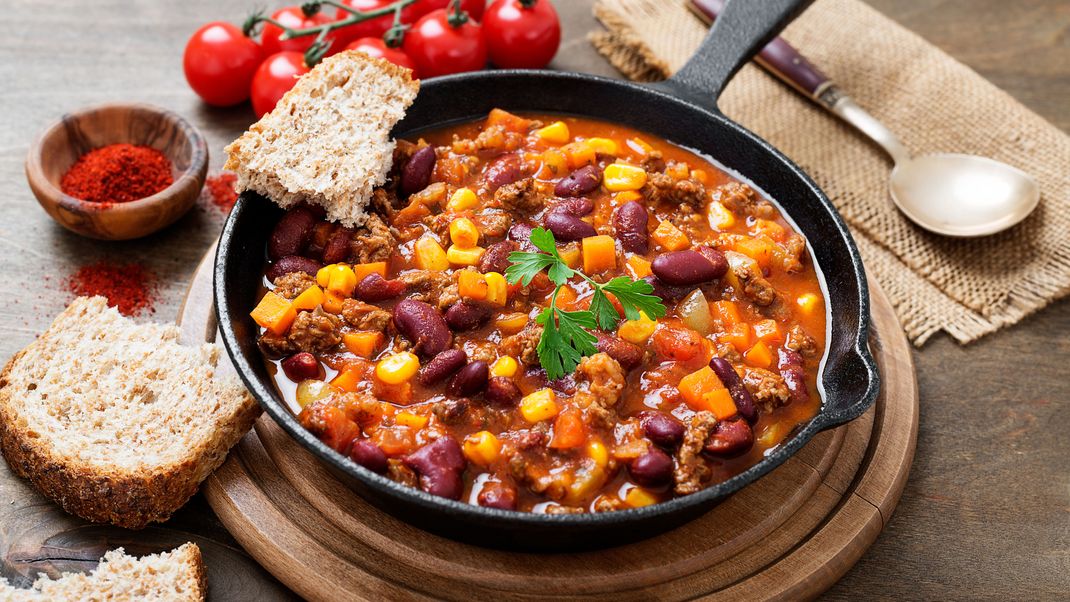 Chili sin Carne aus der Tex-Mex-Küche macht Chili-Fans glücklich.