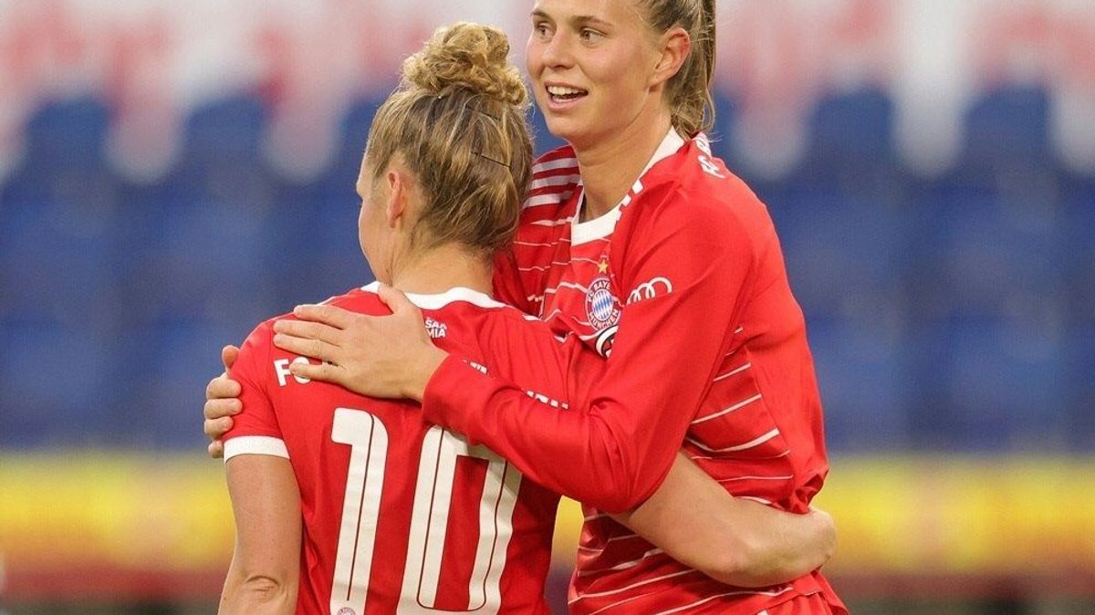 Klara Bühl (r.) mit Doppelpack