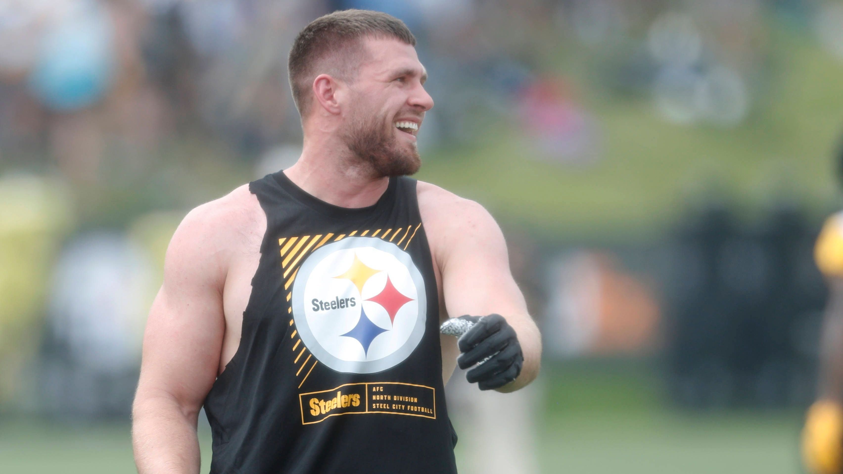 <strong>Platz 10 - T.J. Watt</strong><br>- Pittsburgh Steelers<br>- Left Back