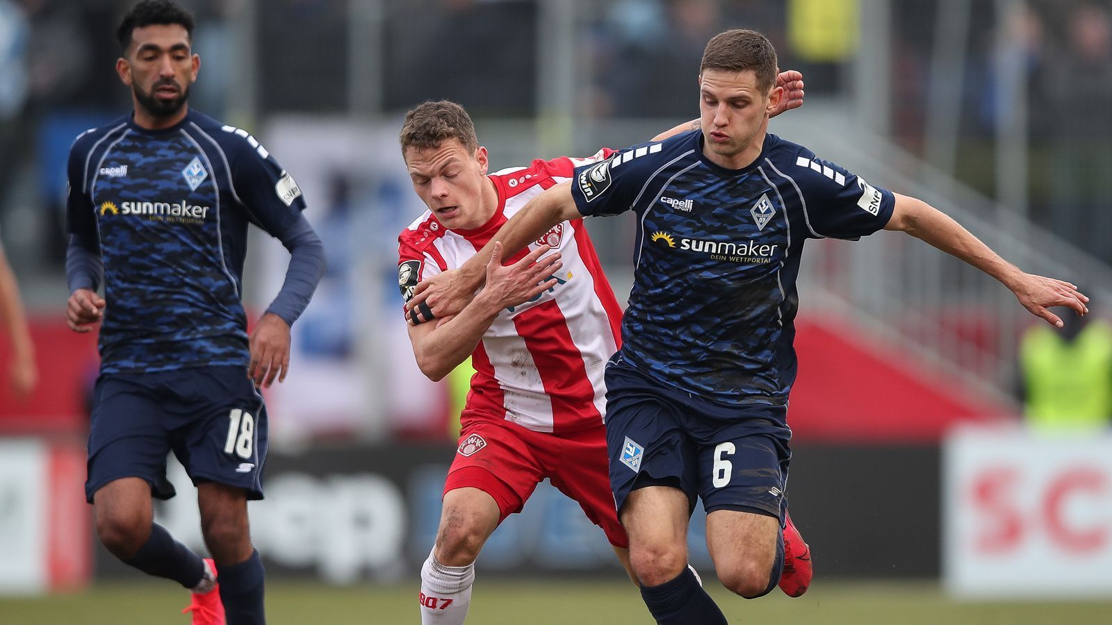 
                <strong>Was ist geplant?</strong><br>
                Die 3. Liga will den Spielbetrieb am 30. Mai wieder aufnehmen. Es stehen noch elf Spieltage aus. Geplant sind deshalb bis zum vorgesehenen Saisonende am 4. Juli ausschließlich Englische Wochen. Im Anschluss daran soll bis zum 11. Juli die Relegation zur 2. Liga ausgetragen werden. Der Deutsche Fußball-Bund (DFB) weist allerdings darauf hin: "Terminliche Abweichungen, beispielsweise durch etwaige Mannschaftsquarantänen bedingt, sind weiterhin möglich."
              