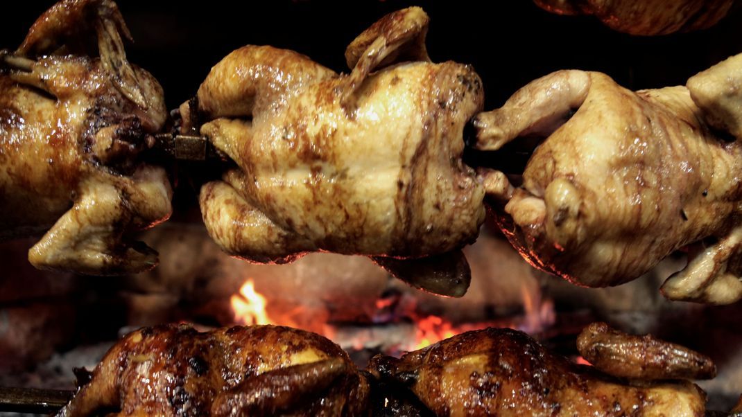 EU-Gesundheitsbehörde meldet bereits 335 Fälle von Salmonellen in Verbindung mit Hühnerfleisch.