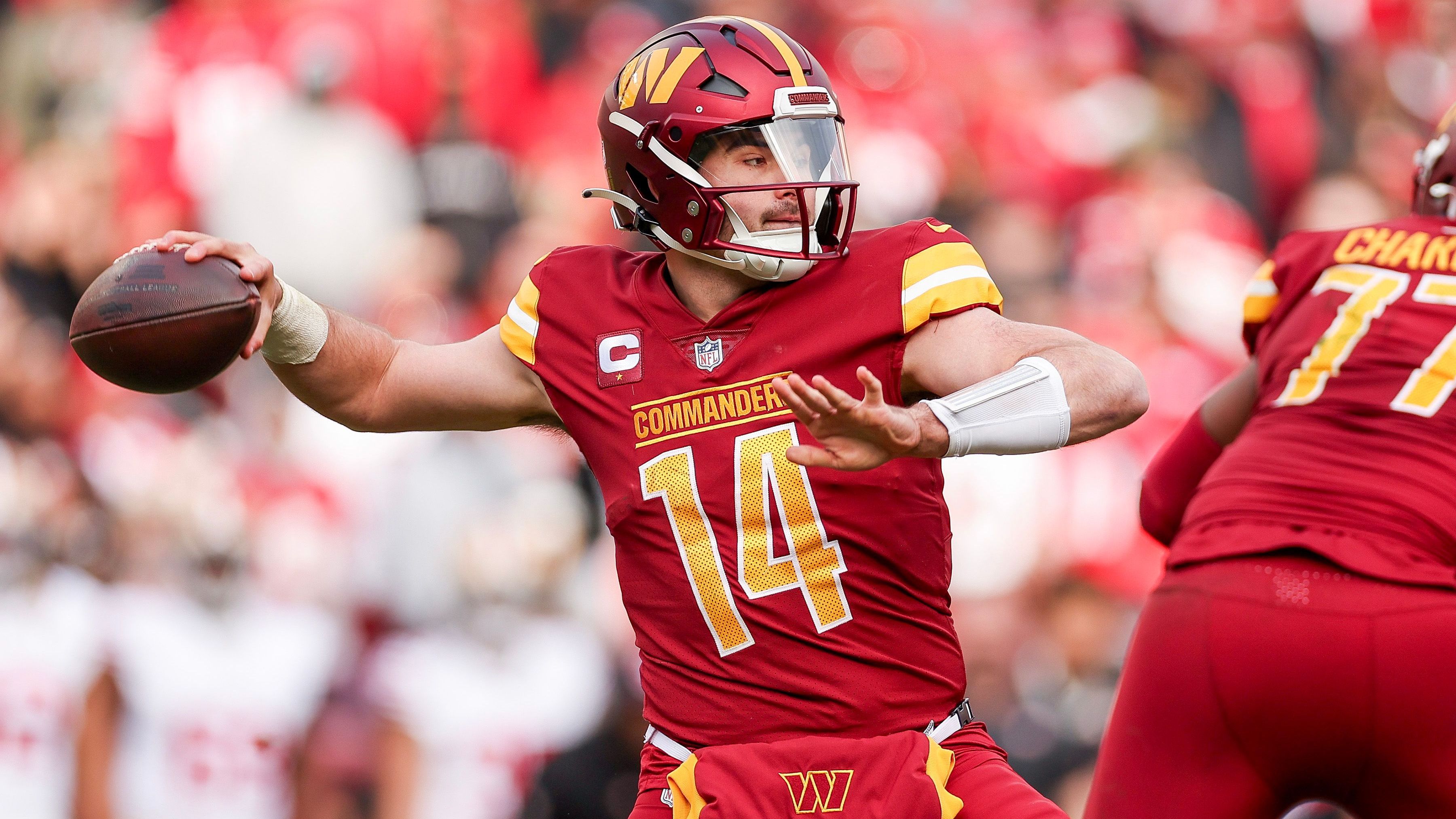 <strong>Platz 11: Sam Howell (Washington Commanders)</strong><br>Alter: 23<br>Saisons in der NFL: 2<br>Passing-Yards:&nbsp;4.115<br>Passing-Touchdowns:&nbsp;22<br>Interceptions: 22<br>Completion-Rate:&nbsp;63,2%