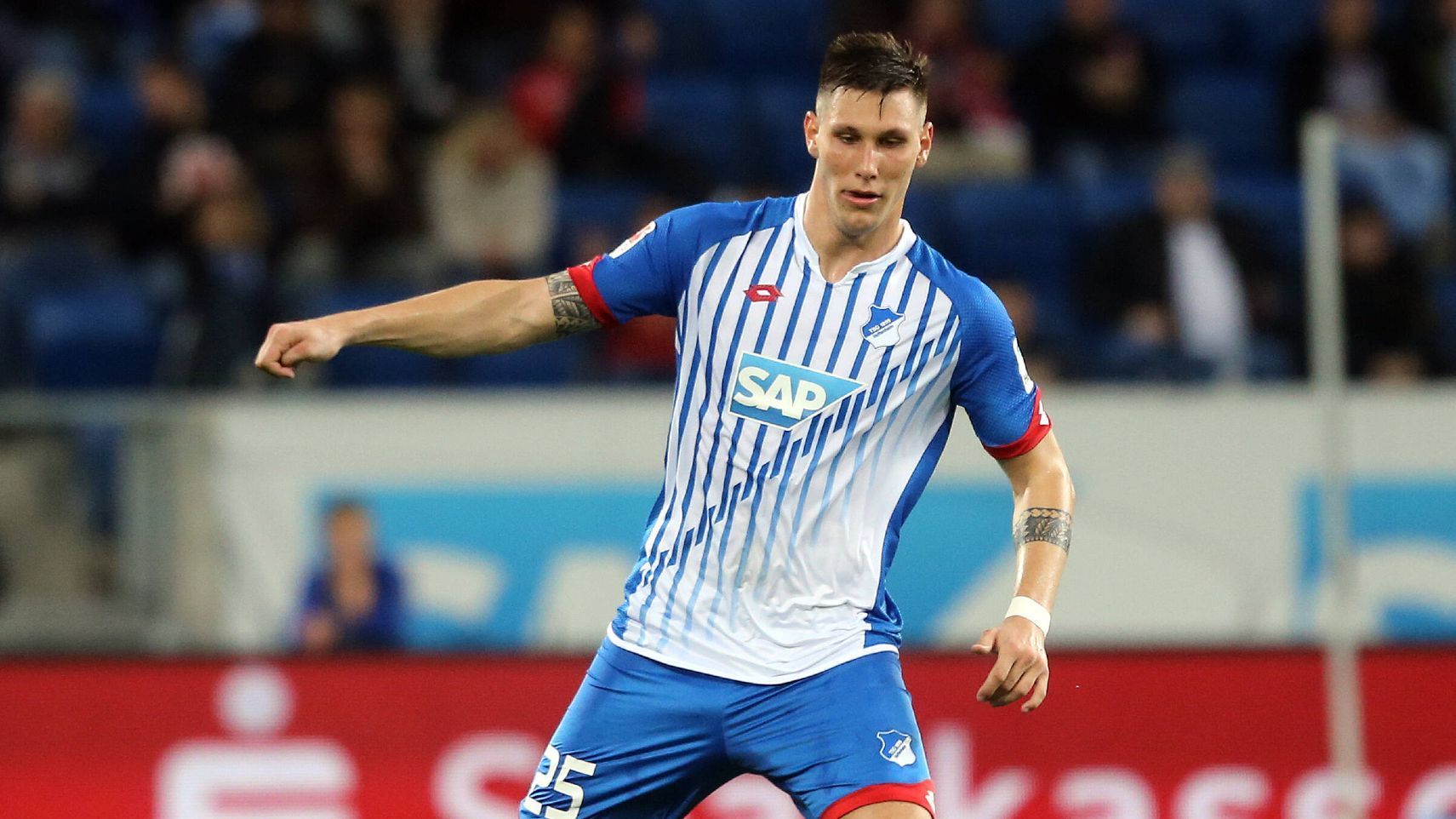 
                <strong>5: TSG Hoffenheim</strong><br>
                Niklas Süle (Foto): Saison 2017/18 - für 20 Millionen EuroSandro Wagner: Saison 2017/18 - für 13 Millionen EuroSebastian Rudy: Saison 2017/18 - ablösefreiTom Starke: Saison 2012/13 - ablösefreiLuiz Gustavo: Saison 2010/11 - für 17 Millionen Euro
              