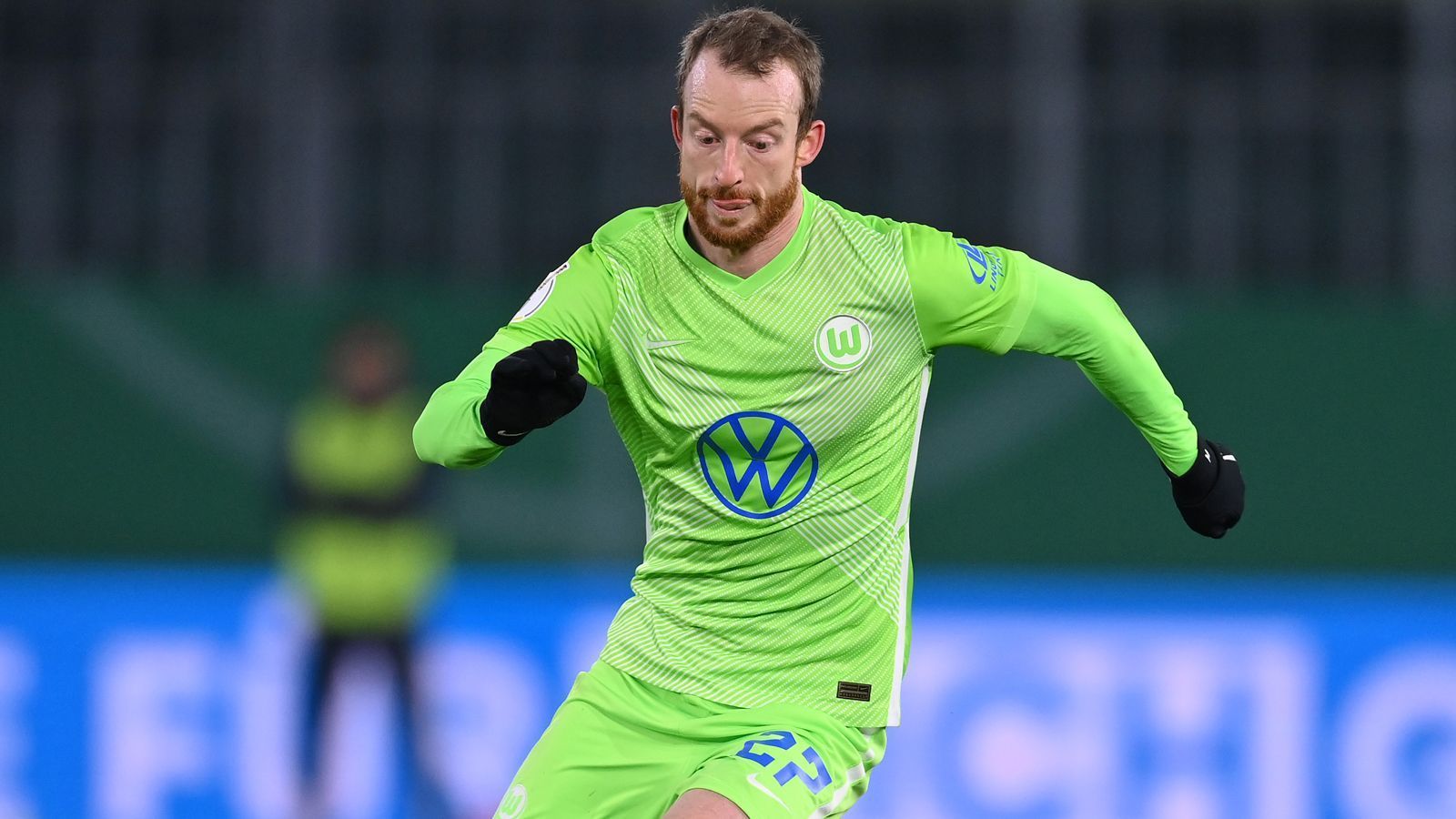 
                <strong>VfL Wolfsburg</strong><br>
                Dieser Vertrag läuft am längsten: Maximilian Arnold (bis Ende Juni 2026)
              