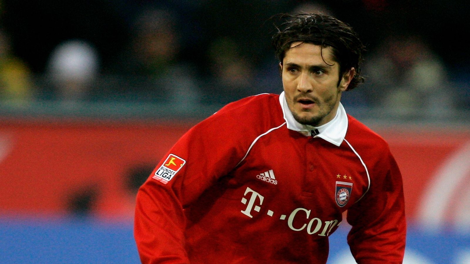 
                <strong>Bixente Lizarazu</strong><br>
                Beim FC Bayern: Juli 1997 bis Juli 2004 und Januar 2005 bis Juli 2006Verpflichtet von: Athletic Bilbao (4,5 Millionen Euro Ablöse)Spiele/Tore für den FC Bayern: 438/24Erfolge beim FC Bayern: Deutscher Meister 1999, 2000, 2001, 2003, 2005, 2006; Deutscher Pokalsieger 1998, 2000, 2003, 2005, 2006; Champions-League Sieger 
              