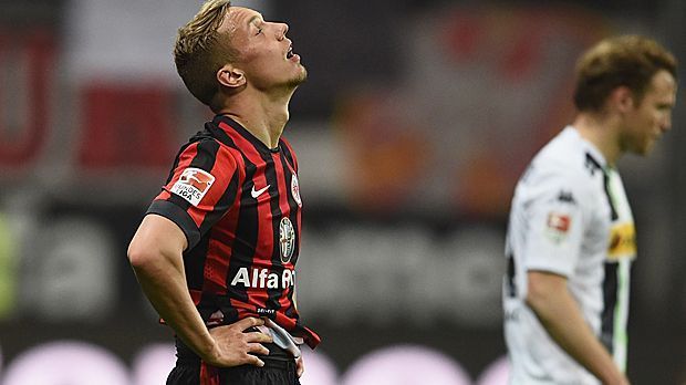 
                <strong>Sonny Kittel (Eintracht Frankfurt)</strong><br>
                Eintracht Frankfurt: Sonny Kittel (Kreuzbandriss). Das 22-jährige Eigengewächs vom Main zog sich bereits seinen zweiten Kreuzbandriss zu. Der technisch versierte Kittel fällt sogar bis Mitte November aus.
              