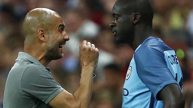 
                <strong>Pep Guardiola</strong><br>
                65. Min: Wechsel auf beiden Seiten. Kolarov geht an Pep vorbei. Der beachtet ihn nicht, diskutiert mit Yaya Toure. Und Ancelotti? Ein herzlicher Händedruck mit Javi, ein zweiter mit Bernat.
              