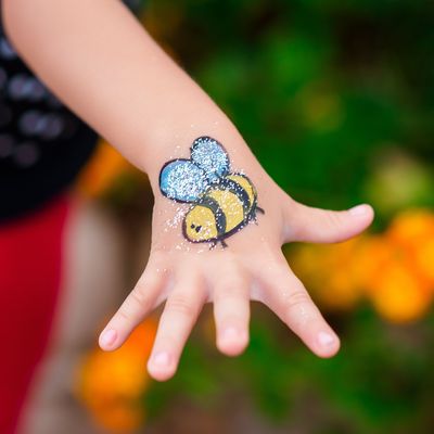 Kinder-Tattoos können krebserrende Stoffe beinhalten