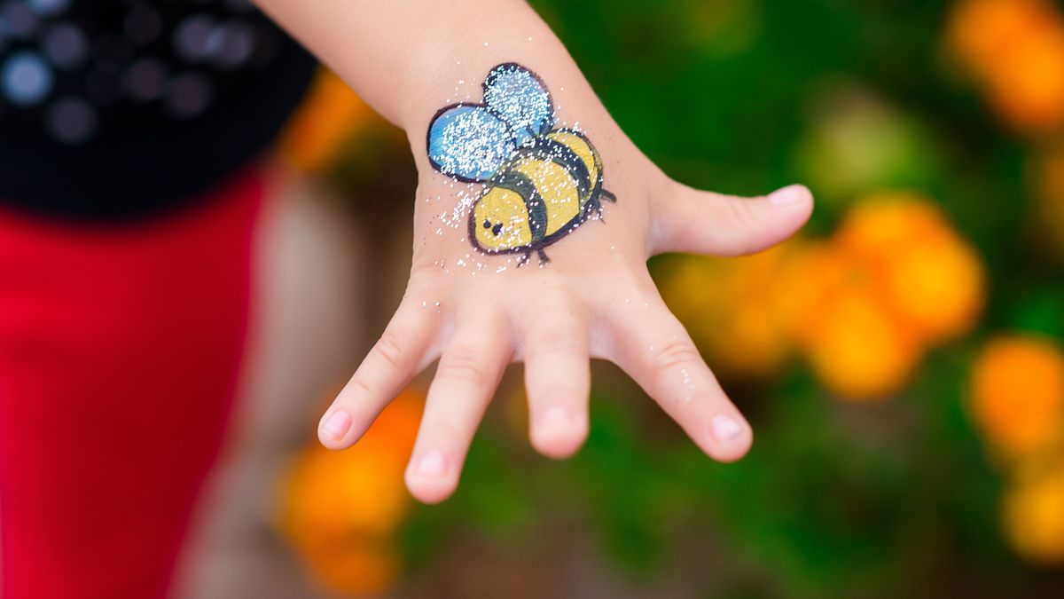 Kinder-Tattoos können krebserrende Stoffe beinhalten