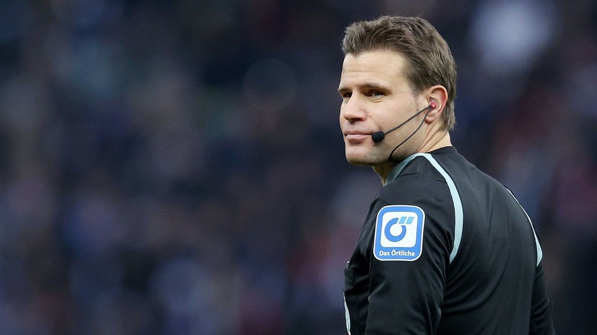 Felix Brych musste vom Feld