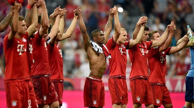 
                <strong>Deutsche in der Champions League</strong><br>
                Die Champions-Legaue-Saison 2015/16 steht in den Startlöchern. Mit dem FC Bayern, VfL Wolfsburg, Borussia Mönchengladbach und Bayer Leverkusen sind vier deutsche Teams vertreten. Aber auch in anderen Mannschaften vertreten zahlreiche Spieler die deutschen Farben in der Königsklasse. Eine Übersicht.
              