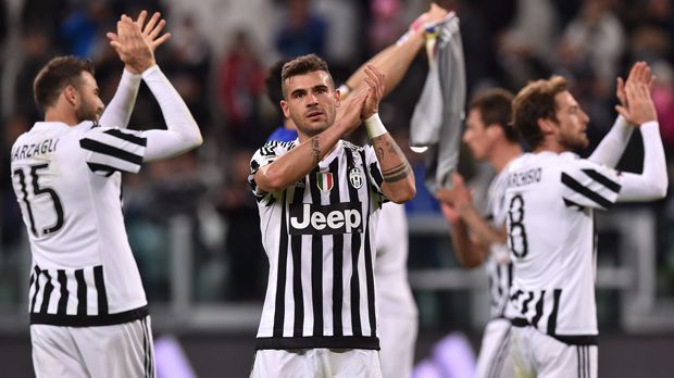 
                <strong>Platz 6: Juventus Turin</strong><br>
                Platz 6: Juventus Turin (390 Punkte). 111 gewonnene und 57 verlorene Spiele. 2 Champions-League-Titel.
              
