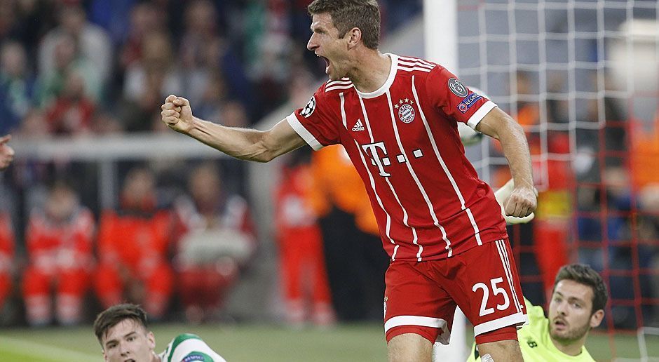 
                <strong>Thomas Müller: Als erster Deutscher in zehn Spielzeiten treffsicher</strong><br>
                Beim 3:0 über Celtic Glasgow brach Thomas Müller nach 17 Minuten mit seinem Abstauber-Tor den Bann. Für den Weltmeister war es der erste Saisontreffer in der Champions League. Damit ist Müller der erste deutsche Profi, der sich in zehn Spielzeiten der Königsklasse in die Torschützenliste eintrug. Insgesamt war es der 40. Treffer des 28-Jährigen im Wettbewerb. Der erste gelang ihm bei seinem Debüt am 10. März 2009, als er den 7:1-Endstand gegen Sporting Lissabon besorgte. Seine persönliche Bestmarke: acht Tore in den Saisons 2012/2013 und 2015/2016.
              