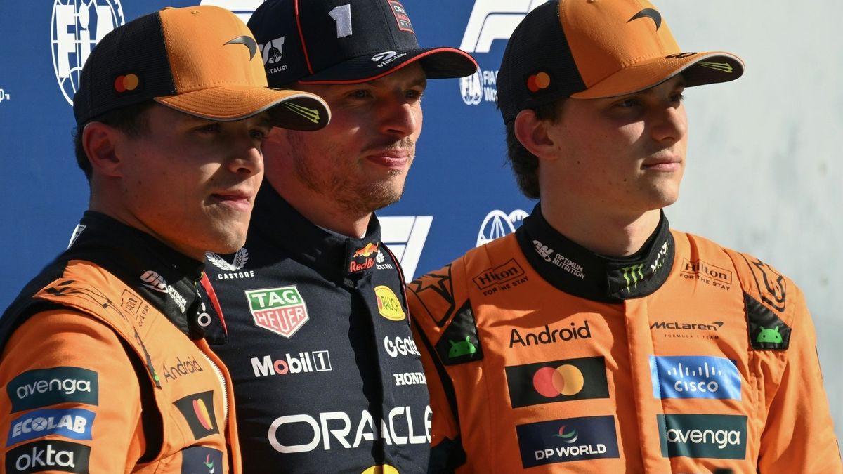 Verstappen (M.) gejagt von den McLaren