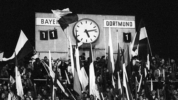 
                <strong>FC Bayern - Borussia Dortmund</strong><br>
                Der höchste Bundesliga-Sieg der Bayern datiert vom 27. November 1971, mit 11:1 wurde Borussia Dortmund an der Grünwalder Straße bezwungen. Gerd Müller erzielte vier Tore für den FC Bayern, BVB-Verteidiger Werner Lorant verließ bereits nach 40 Minuten wütend den Platz.
              
