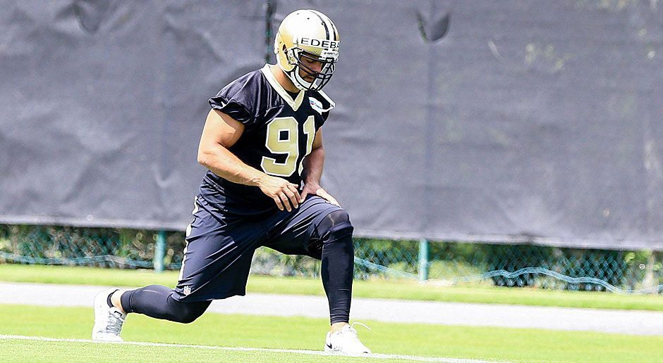 
                <strong>Kasim-Edebali</strong><br>
                Denn die Saints verzichteten darauf, den Vertrag des deutschen Verteidigers zu verlängern. Edebali ist nun Free Agent und muss darauf hoffen, dass ihn eine andere Franchise mit einem Vertrag ausstattet. Wie die Chancen sind, ist schwer zu beurteilen. Bisher wurde Edebali noch mit keinem anderen Klub in Verbindung gebracht.
              