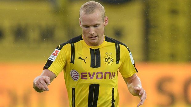 
                <strong>Sebastian Rode</strong><br>
                Sebastian Rode: Er könnte ein ganz wichtiger Baustein im BVB-Puzzle werden. Seine Übersicht und Spielverlagerung ermöglicht es den Dortmundern, das Mittelfeld über weite Strecken zu dominieren. War außerdem so laufstark, dass er immer wieder seinen Außenverteidigern aushelfen konnte, wenn diese sich offensiv eingeschaltet hatten. ran-Note: 1
              