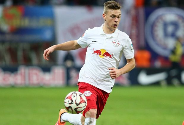 
                <strong>Joshua Kimmich</strong><br>
                Der FC Bayern hat sich mit Joshua Kimmich eines der begehrtesten Talente, das der deutsche Fußball zu bieten hat, geschnappt. Der Mittelfeldspieler ist derzeit an RB Leipzig ausgeliehen, gehört aber dem VfB Stuttgart. ran.de stellt das Mega-Talent vor.
              