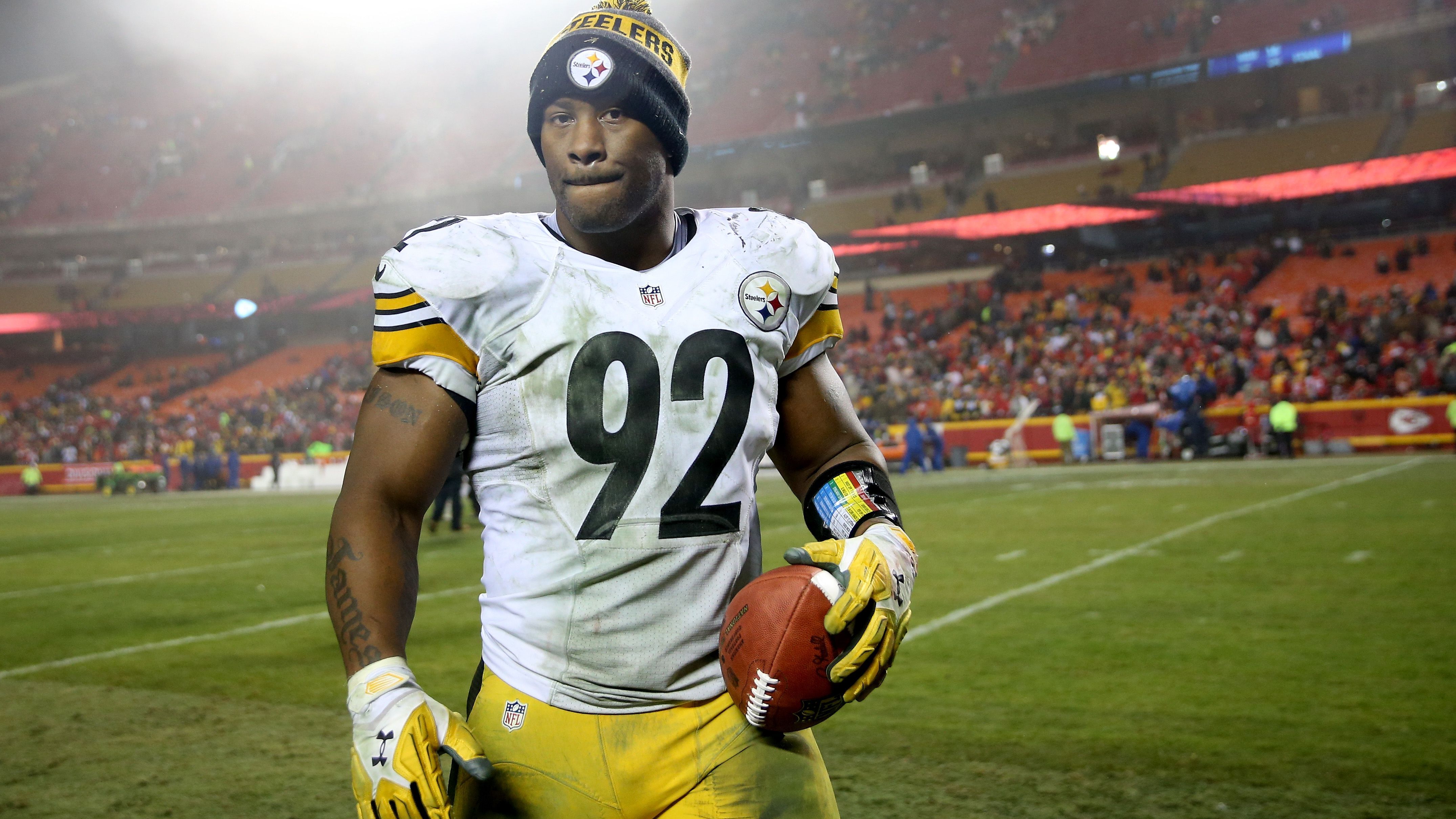 <strong>15. James Harrison zu den Pittsburgh Steelers (2004)</strong><br>Obwohl Harrison nicht direkt als Free Agent kam, sondern zunächst entlassen und dann wieder unter Vertrag genommen wurde, war seine Entwicklung zu einem der besten Linebacker der Liga bemerkenswert.