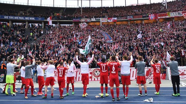 
                <strong>Platz 6: Red Bull Arena (RB Leipzig)</strong><br>
                Platz 6: Red Bull Arena (RB Leipzig)Auslastung: 97,5% Zuschauerschnitt: 41.478Kapazität: 42.558
              