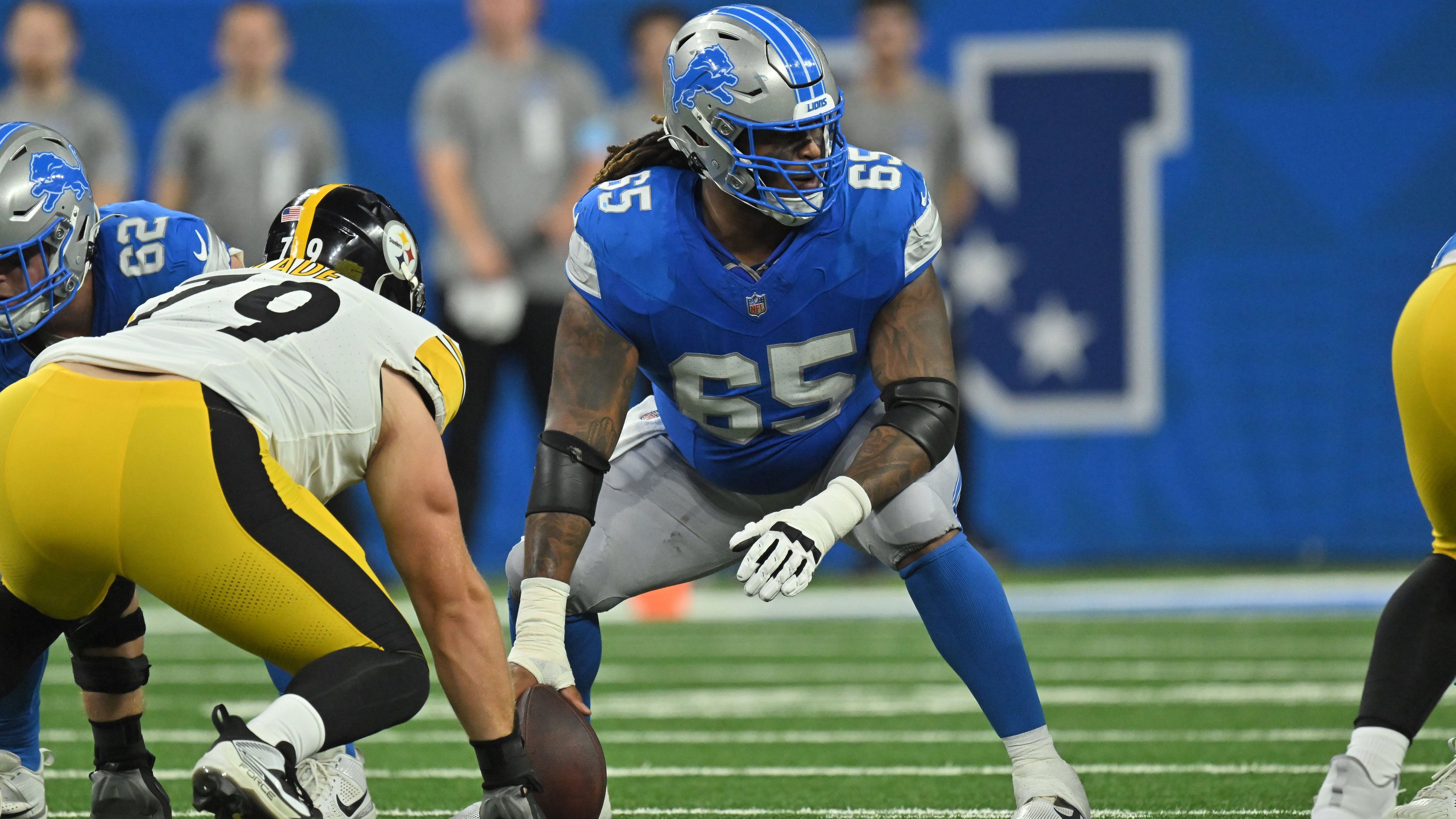 <strong>Kyle Peko (Detroit Lions)</strong><br>Neben Hutchinson müssen die Lions einen weiteren längeren Ausfall hinnehmen, denn auch Kyle Peko wurde von der Franchise auf die IR-Liste gesetzt. Wie Tom Pelissero von "NFL Media" berichtet, dass eine MRT-Untersuchung einen Brustmuskelriss bei dem Defensive Tackle bestätigt hat. Eine Verletzung, die voraussichtlich seine Saison beenden wird.