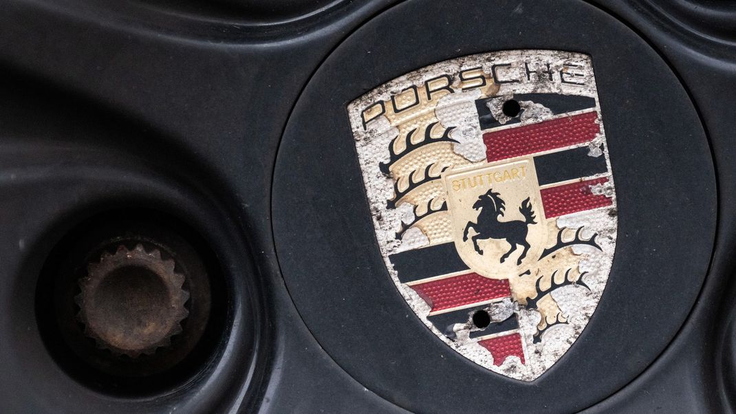 Der Sportwagenbauer Porsche steigt aus dem Dax ab.