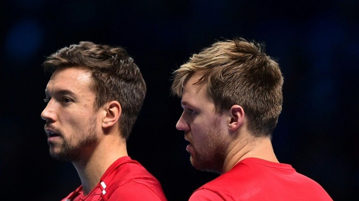 (v.l.) Mies und Krawietz spielen am Hamburger Rothenbaum