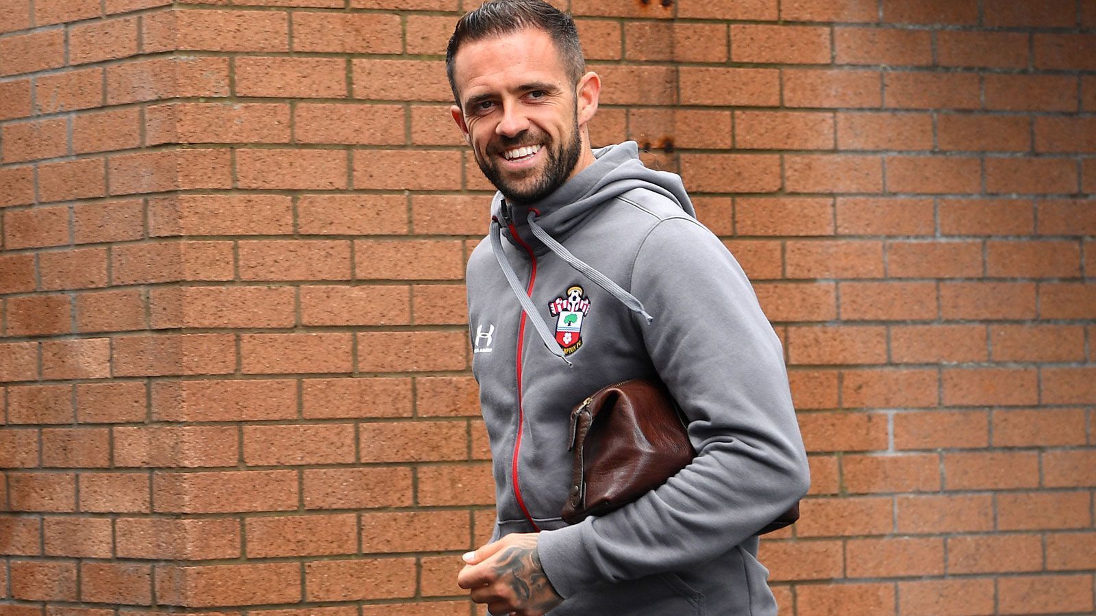 
                <strong>FC Southampton</strong><br>
                Gesamtausgaben: 54,6 Millionen EuroTeuerster Einkauf: Danny Ings (22,2 Millionen Euro)
              