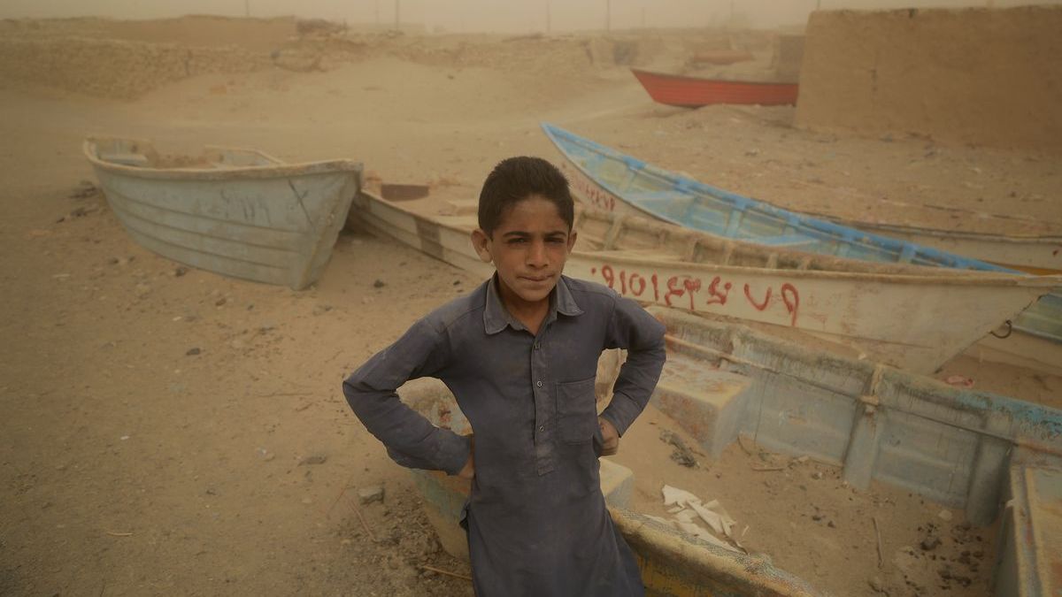 Iran: Wo dieser Junge steht, war einst ein See. 