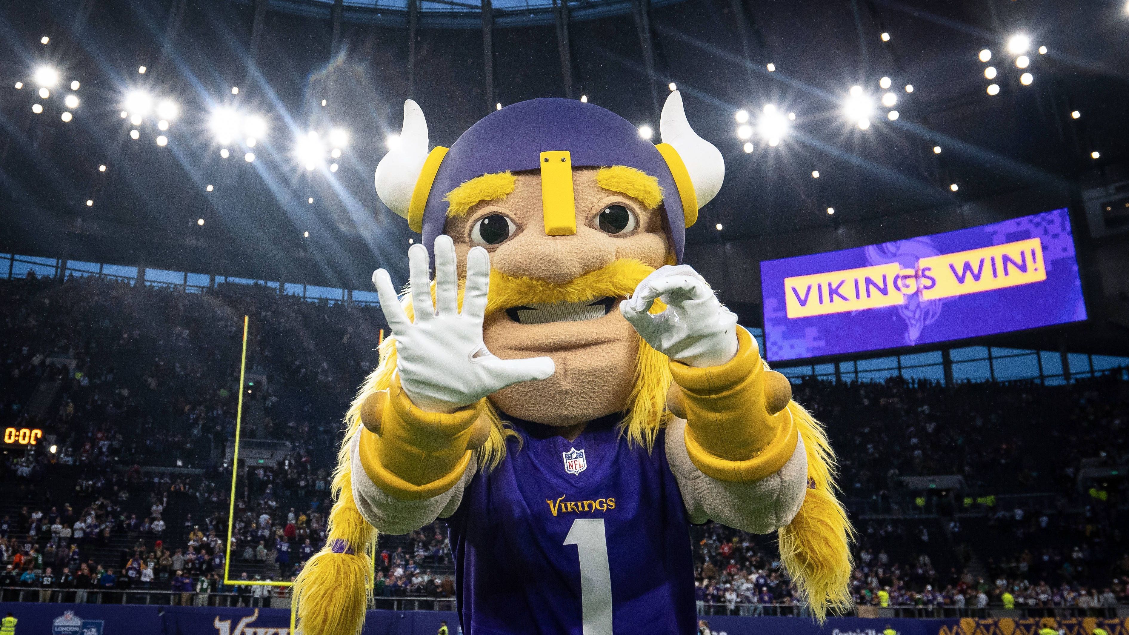 <strong>Minnesota Vikings</strong><br>Offizielles Maskottchen: Viktor<br>ChatGPT: Bjorn Thunder<br>Erklärung: nordischer Name und Power