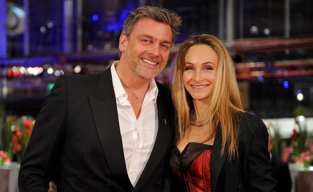 Ray Stevenson und Elisabetta Caraccia auf der 62. Berlinale.