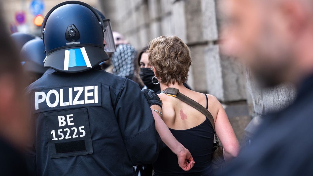 Nach Angaben einer Polizeisprecherin hatten sich rund 150 Studentinnen und Studenten an der Besetzung beteiligt.